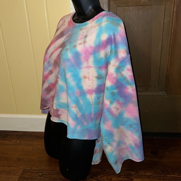 Gildan Tie-Dye Crop High Low Crewneck Long Wide Sleeve Sweatshirt Size M - Picture 3 of 11